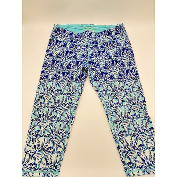 Lilly Pulitzer Pants - Lilly Pulitzer UPF 50+ Weekender Whisper Blue One Of a Kind Crop Leggings XL